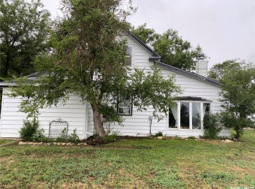 Rural Address, Swift Current Rm No. 137, Saskatchewan S9H 3V5, 2 Bedrooms Bedrooms, 10 Rooms Rooms,1 BathroomBathrooms,Acreage,For Sale,Cantuar Acreage,Rural Address,SK958537