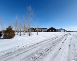 Rural Address, Estevan Rm No. 5, Saskatchewan S4A 2A2, 3 Bedrooms Bedrooms, 13 Rooms Rooms,4 BathroomsBathrooms,Acreage,For Sale,Cook Acreage,Rural Address,SK959282