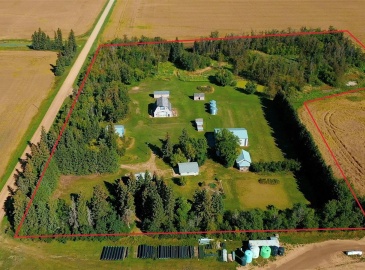 Rural Address, Hyas, Saskatchewan S0A 1K0, 4 Bedrooms Bedrooms, 19 Rooms Rooms,2 BathroomsBathrooms,Acreage,For Sale,Yagelniski Acreage RM of Clayton No. 333,Rural Address,SK966318