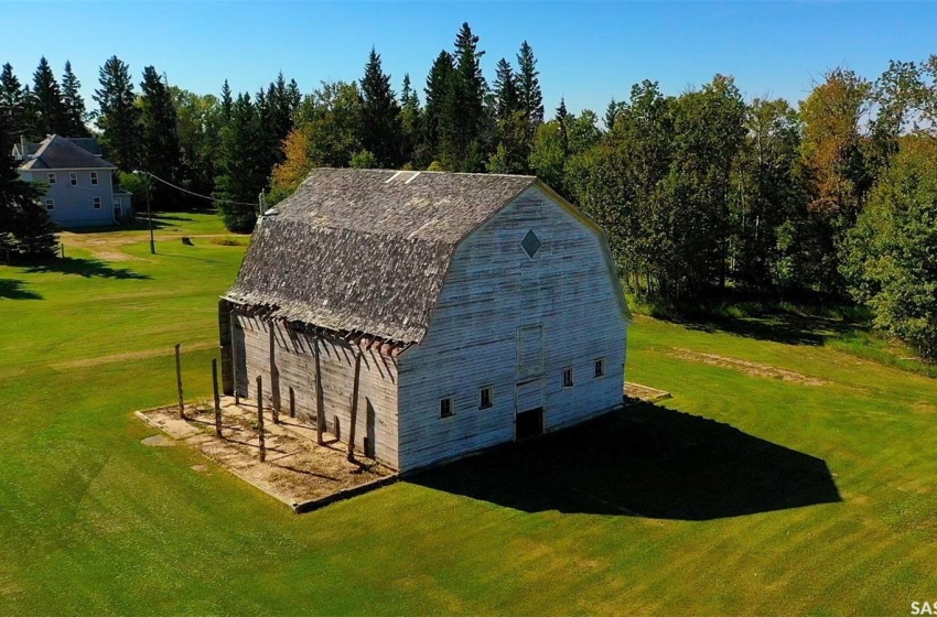 Rural Address, Hyas, Saskatchewan S0A 1K0, 4 Bedrooms Bedrooms, 19 Rooms Rooms,2 BathroomsBathrooms,Acreage,For Sale,Yagelniski Acreage RM of Clayton No. 333,Rural Address,SK966318