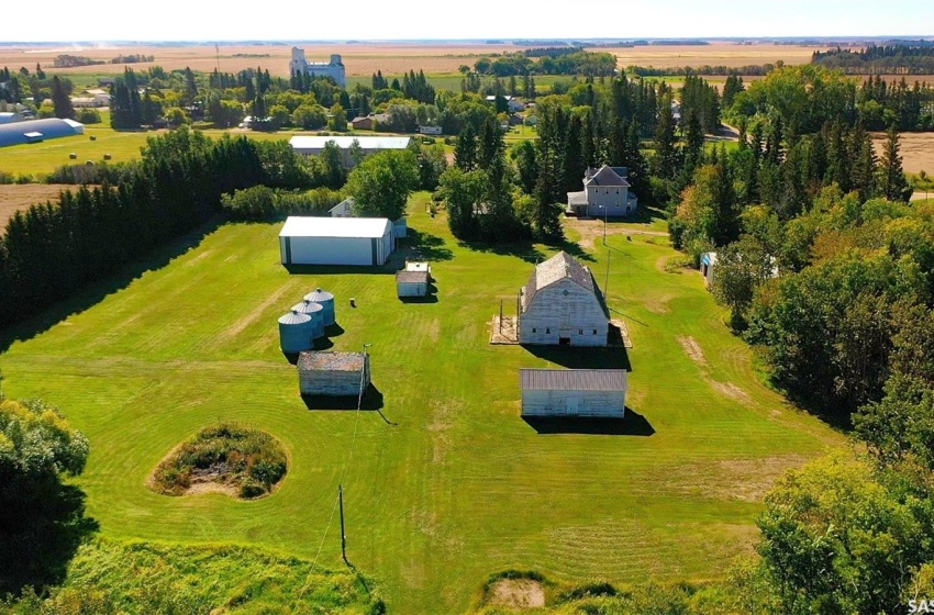 Rural Address, Hyas, Saskatchewan S0A 1K0, 4 Bedrooms Bedrooms, 19 Rooms Rooms,2 BathroomsBathrooms,Acreage,For Sale,Yagelniski Acreage RM of Clayton No. 333,Rural Address,SK966318