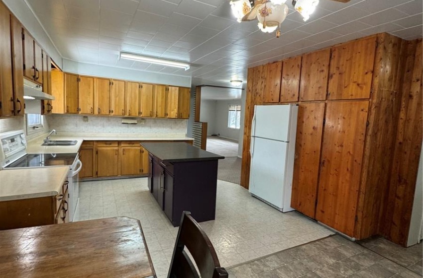 Rural Address, Hudson Bay Rm No. 394, Saskatchewan S0E 0Y0, 5 Bedrooms Bedrooms, 12 Rooms Rooms,2 BathroomsBathrooms,Acreage,For Sale,2.52 Acres North,Rural Address,SK966323