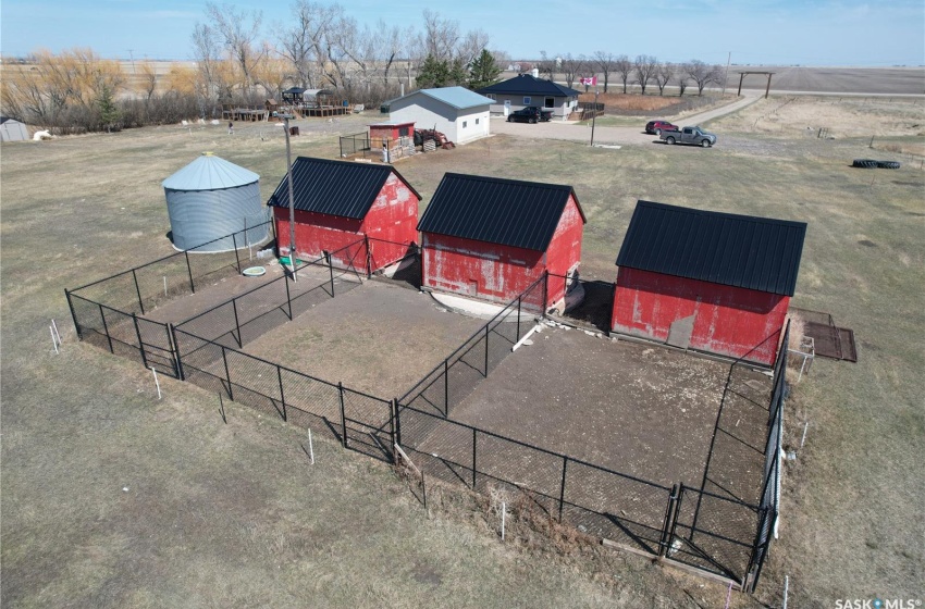 Birds eye view of property featuring a rural view