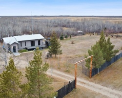 Rural Address, Montrose Rm No. 315, Saskatchewan S0L 0P0, 3 Bedrooms Bedrooms, 10 Rooms Rooms,2 BathroomsBathrooms,Acreage,For Sale,LR Acreage,Rural Address,SK988480