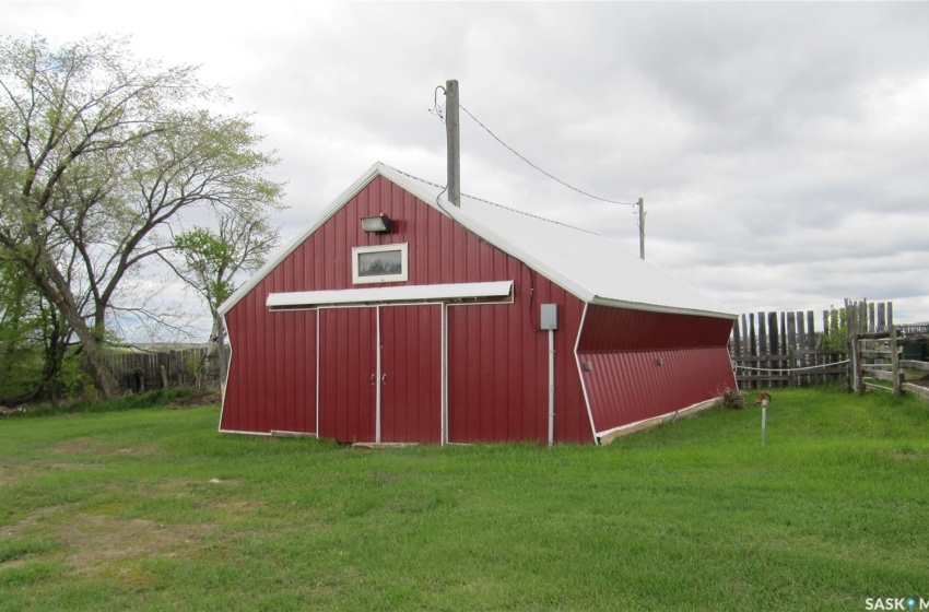 Rural Address, Eagle Creek Rm No. 376, Saskatchewan S0M 1T0, 3 Bedrooms Bedrooms, ,2 BathroomsBathrooms,Farm,For Sale,Davis Ranch,Rural Address,SK970008