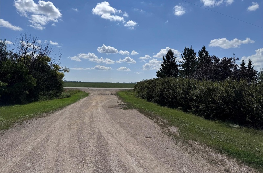 Rural Address, Leroy Rm No. 339, Saskatchewan S0K 2P0, 3 Bedrooms Bedrooms, 14 Rooms Rooms,3 BathroomsBathrooms,Acreage,For Sale,Neufeld Acreage,Rural Address,SK988661