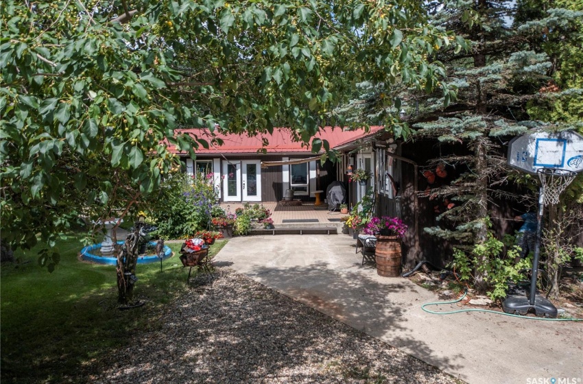 Rural Address, Star City Rm No. 428, Saskatchewan S0E 1A0, 5 Bedrooms Bedrooms, 16 Rooms Rooms,3 BathroomsBathrooms,Acreage,For Sale,30 Acre Oasis RM Star City,Rural Address,SK988759