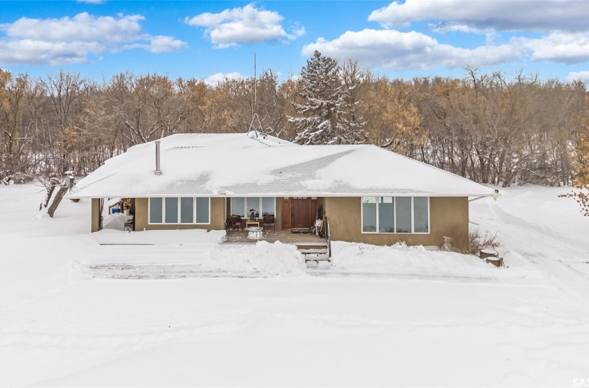 Rural Address, Dundurn Rm No. 314, Saskatchewan S7K 1M2, 4 Bedrooms Bedrooms, 13 Rooms Rooms,2 BathroomsBathrooms,Acreage,For Sale,Fung Acreage,Rural Address,SK988900