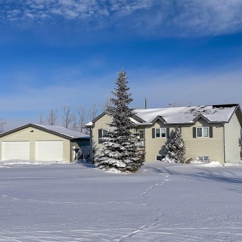 Rural Address, Chaplin Rm No. 164, Saskatchewan S0H 0V0, 6 Bedrooms Bedrooms, 15 Rooms Rooms,4 BathroomsBathrooms,Acreage,For Sale,Chaplin Acreage with 3 quarters Lease Land,Rural Address,SK988992