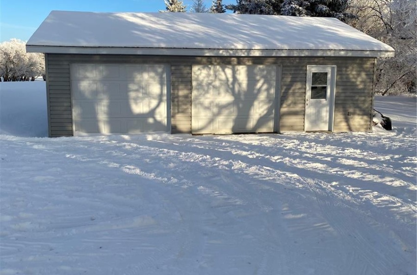 313 Elizabeth STREET, Stockholm, Saskatchewan S0A 3Y0, 3 Bedrooms Bedrooms, 10 Rooms Rooms,2 BathroomsBathrooms,Acreage,For Sale,Elizabeth,SK989062