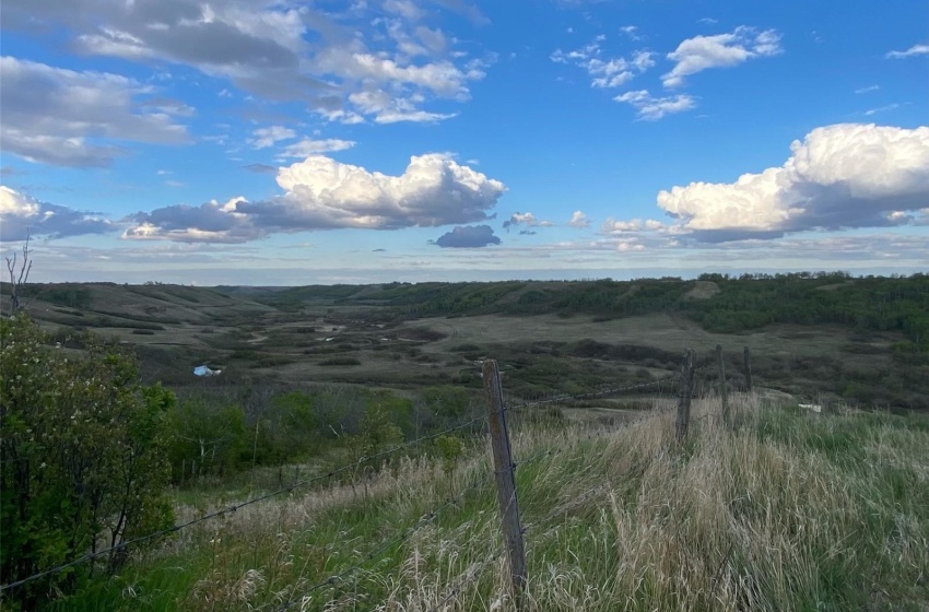 View of mountain feature