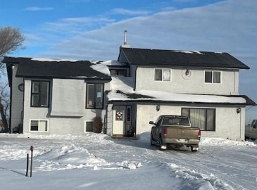 Rural Address, Corman Park Rm No. 344, Saskatchewan S7K 3J5, 5 Bedrooms Bedrooms, 13 Rooms Rooms,2 BathroomsBathrooms,Acreage,For Sale,Ross Acreage,Rural Address,SK990775