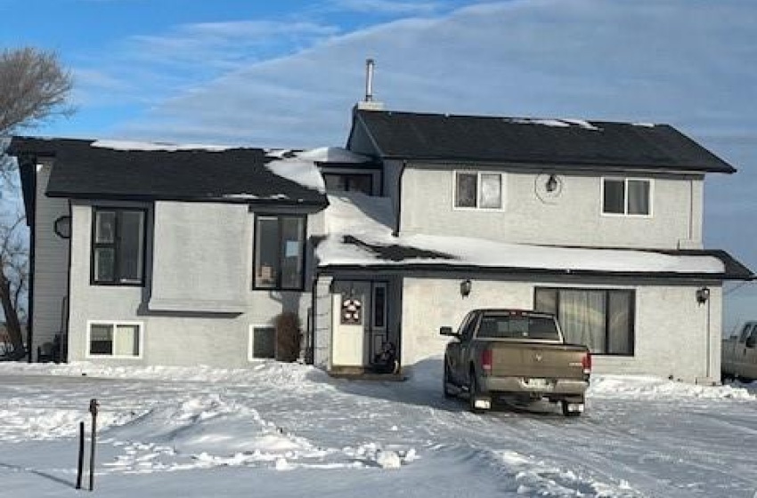 Rural Address, Corman Park Rm No. 344, Saskatchewan S7K 3J5, 5 Bedrooms Bedrooms, 13 Rooms Rooms,2 BathroomsBathrooms,Acreage,For Sale,Ross Acreage,Rural Address,SK990775