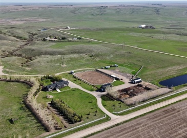 Rural Address, Swift Current Rm No. 137, Saskatchewan S9H 3X1, 5 Bedrooms Bedrooms, 19 Rooms Rooms,4 BathroomsBathrooms,Acreage,For Sale,Gering Acreage Swift Current,Rural Address,SK969512