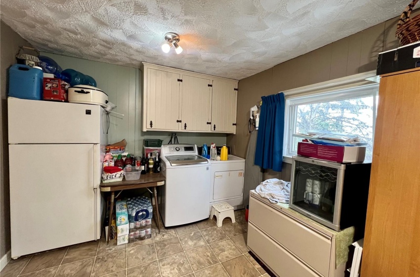 Rural Address, Lawtonia Rm No. 135, Saskatchewan S0H 2B0, 4 Bedrooms Bedrooms, 11 Rooms Rooms,2 BathroomsBathrooms,Acreage,For Sale,Hodgeville Acreage,Rural Address,SK969716