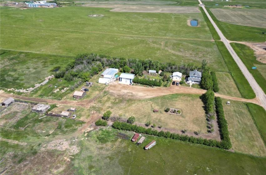 Rural Address, Lawtonia Rm No. 135, Saskatchewan S0H 2B0, 4 Bedrooms Bedrooms, 11 Rooms Rooms,2 BathroomsBathrooms,Acreage,For Sale,Hodgeville Acreage,Rural Address,SK969716