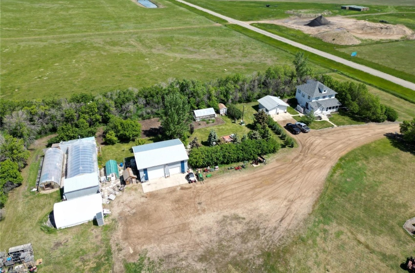 Rural Address, Lawtonia Rm No. 135, Saskatchewan S0H 2B0, 4 Bedrooms Bedrooms, 11 Rooms Rooms,2 BathroomsBathrooms,Acreage,For Sale,Hodgeville Acreage,Rural Address,SK969716