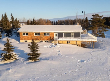 Rural Address, Leroy Rm No. 339, Saskatchewan S0K 2P0, 6 Bedrooms Bedrooms, 17 Rooms Rooms,4 BathroomsBathrooms,Acreage,For Sale,Friesen Acreage,Rural Address,SK991082