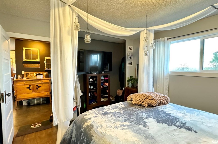 Rural Address, Loreburn Rm No. 254, Saskatchewan S0H 3Z0, 6 Bedrooms Bedrooms, 19 Rooms Rooms,3 BathroomsBathrooms,Acreage,For Sale,Lemcke Acreage,Rural Address,SK992260