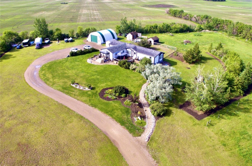 Rural Address, Loreburn Rm No. 254, Saskatchewan S0H 1Y0, 4 Bedrooms Bedrooms, 15 Rooms Rooms,2 BathroomsBathrooms,Acreage,For Sale,West Hawarden Acreage,Rural Address,SK992329