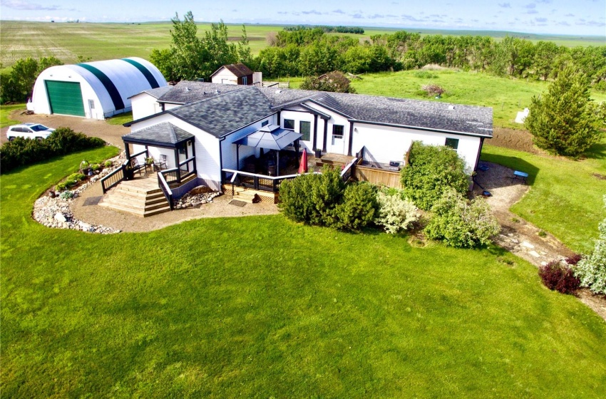 Rural Address, Loreburn Rm No. 254, Saskatchewan S0H 1Y0, 4 Bedrooms Bedrooms, 15 Rooms Rooms,2 BathroomsBathrooms,Acreage,For Sale,West Hawarden Acreage,Rural Address,SK992329