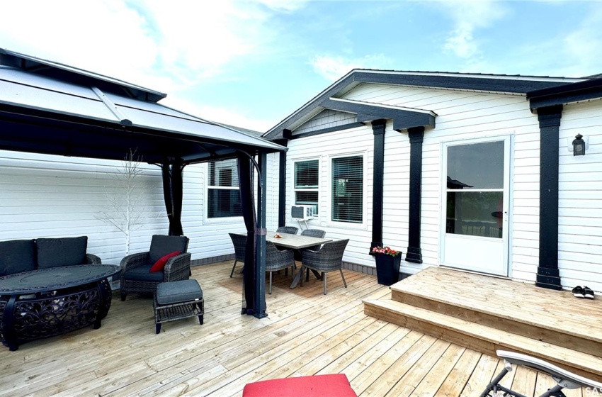 Rural Address, Loreburn Rm No. 254, Saskatchewan S0H 1Y0, 4 Bedrooms Bedrooms, 15 Rooms Rooms,2 BathroomsBathrooms,Acreage,For Sale,West Hawarden Acreage,Rural Address,SK992329