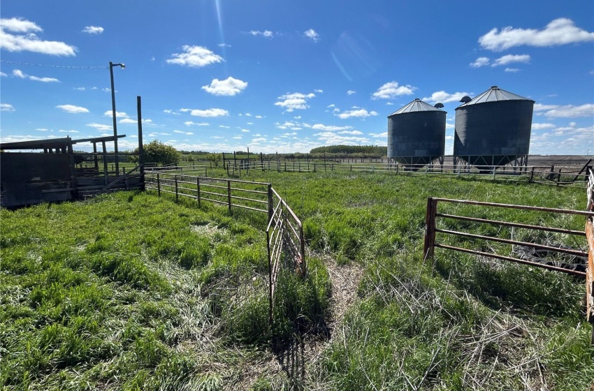 Rural Address, Enniskillen Rm No. 3, Saskatchewan S0C 2B0, 3 Bedrooms Bedrooms, 15 Rooms Rooms,3 BathroomsBathrooms,Acreage,For Sale,Rodenbush Acreage,Rural Address,SK970924