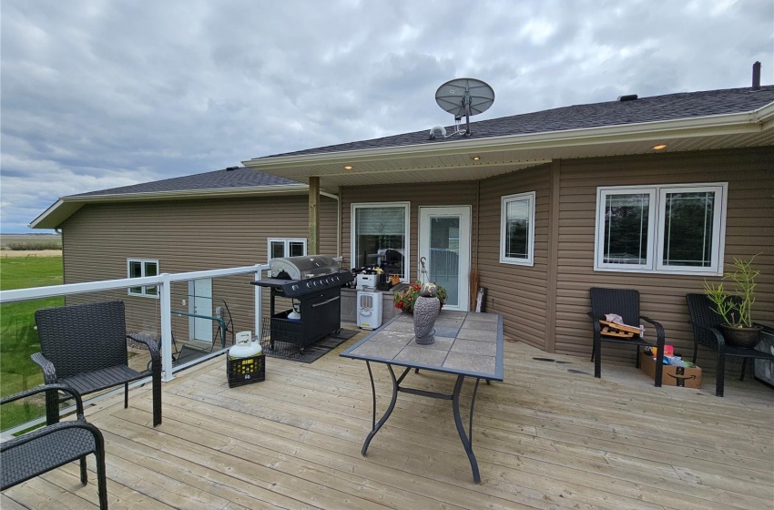 Rural Address, Round Valley Rm No. 410, Saskatchewan S0K 4L0, 5 Bedrooms Bedrooms, 19 Rooms Rooms,4 BathroomsBathrooms,Acreage,For Sale,Gilbert Acreage,Rural Address,SK971007