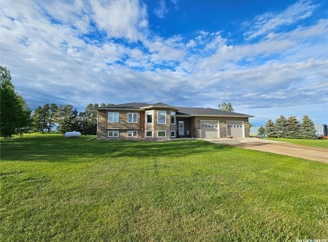 Rural Address, Round Valley Rm No. 410, Saskatchewan S0K 4L0, 5 Bedrooms Bedrooms, 19 Rooms Rooms,4 BathroomsBathrooms,Acreage,For Sale,Gilbert Acreage,Rural Address,SK971007