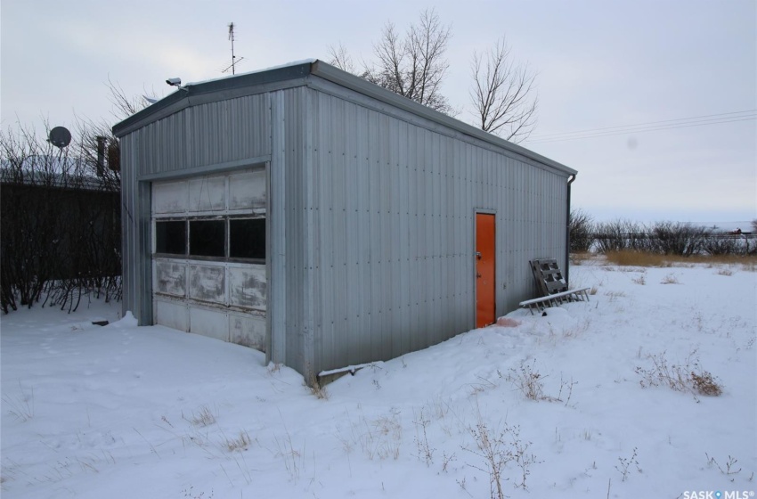 Rural Address, Frontier, Saskatchewan S0N 0W0, 4 Bedrooms Bedrooms, 15 Rooms Rooms,3 BathroomsBathrooms,Acreage,For Sale,Wills Acreage,Rural Address,SK992381