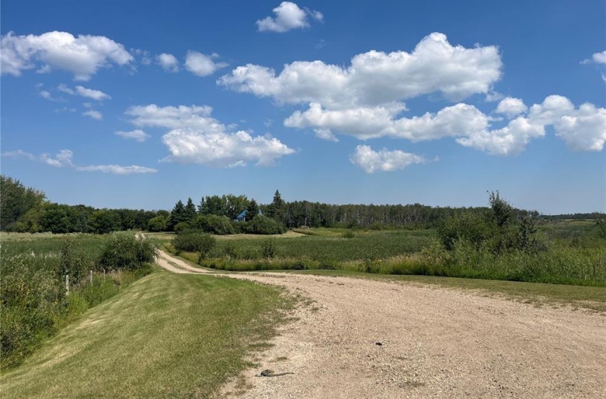 Rural Address, Elfros Rm No. 307, Saskatchewan S0A 4T0, 3 Bedrooms Bedrooms, 11 Rooms Rooms,1 BathroomBathrooms,Acreage,For Sale,Eskra Acreage,Rural Address,SK992546