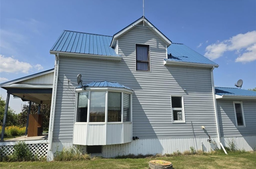 Rural Address, Elfros Rm No. 307, Saskatchewan S0A 4T0, 3 Bedrooms Bedrooms, 11 Rooms Rooms,1 BathroomBathrooms,Acreage,For Sale,Eskra Acreage,Rural Address,SK992546