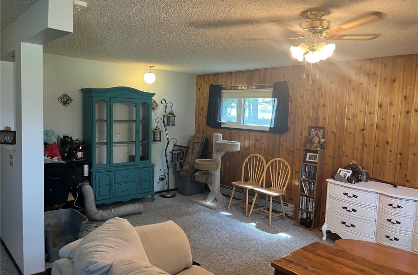 Rural Address, Elfros Rm No. 307, Saskatchewan S0A 4T0, 4 Bedrooms Bedrooms, 15 Rooms Rooms,3 BathroomsBathrooms,Acreage,For Sale,Wynyard Acreage,Rural Address,SK971335