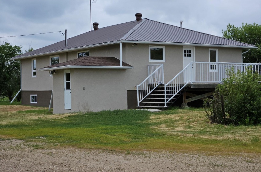 #13 Highway ACRES, Eastend, Saskatchewan S0N 0T0, 5 Bedrooms Bedrooms, 15 Rooms Rooms,2 BathroomsBathrooms,Acreage,For Sale,Parcel A - Wills Acreage,Highway,SK971750