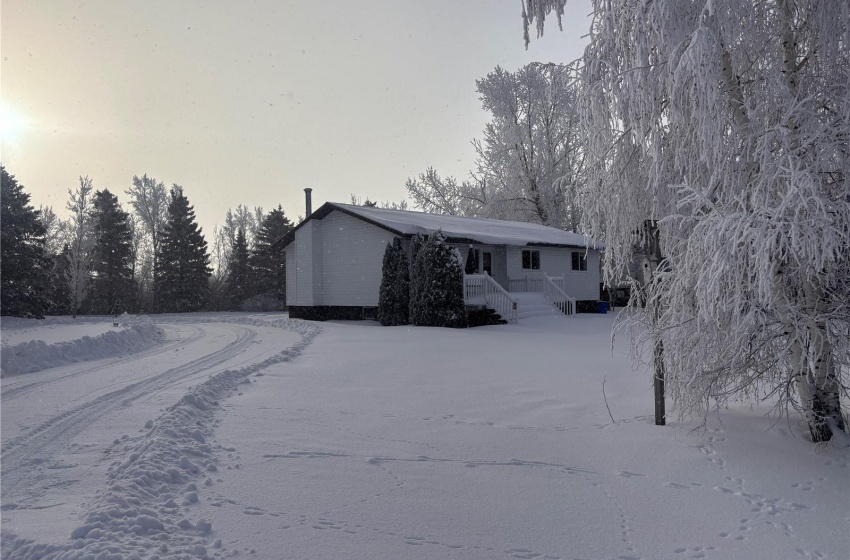 Rural Address, Eyebrow Rm No. 193, Saskatchewan S0H 1L0, 4 Bedrooms Bedrooms, 13 Rooms Rooms,3 BathroomsBathrooms,Acreage,For Sale,West Eyebrow Acreage,Rural Address,SK992884