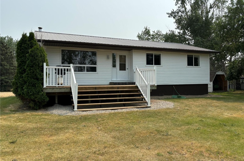 Rural Address, Eyebrow Rm No. 193, Saskatchewan S0H 1L0, 4 Bedrooms Bedrooms, 13 Rooms Rooms,3 BathroomsBathrooms,Acreage,For Sale,West Eyebrow Acreage,Rural Address,SK992884