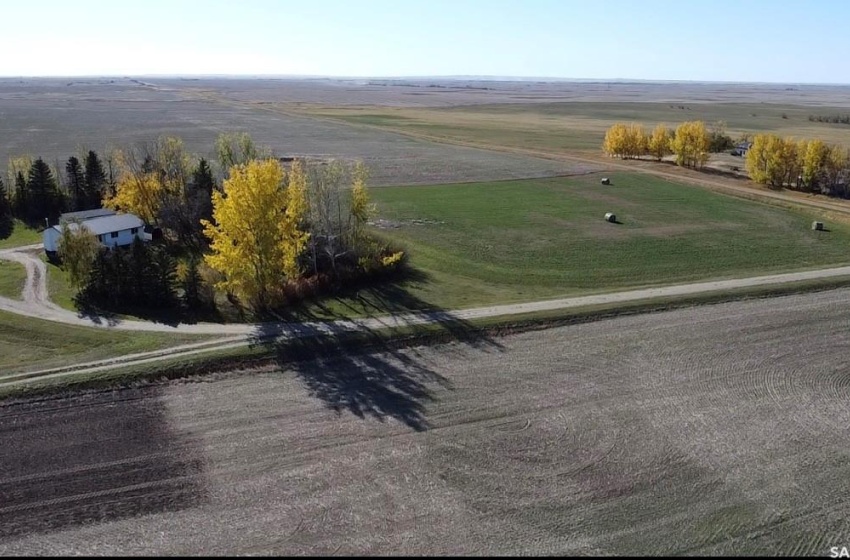 Rural Address, Eyebrow Rm No. 193, Saskatchewan S0H 1L0, 4 Bedrooms Bedrooms, 13 Rooms Rooms,3 BathroomsBathrooms,Acreage,For Sale,West Eyebrow Acreage,Rural Address,SK992884