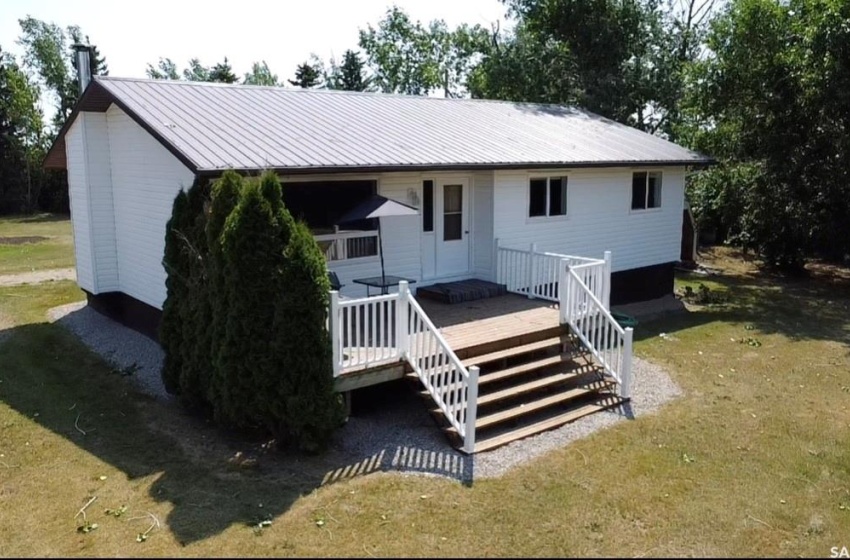 Rural Address, Eyebrow Rm No. 193, Saskatchewan S0H 1L0, 4 Bedrooms Bedrooms, 13 Rooms Rooms,3 BathroomsBathrooms,Acreage,For Sale,West Eyebrow Acreage,Rural Address,SK992884