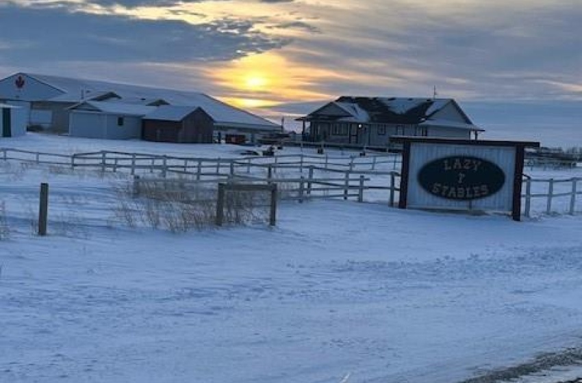 Rural Address, Grandora, Saskatchewan S0K 1V0, 6 Bedrooms Bedrooms, 15 Rooms Rooms,3 BathroomsBathrooms,Acreage,For Sale,Lazy T Stables,Rural Address,SK992960