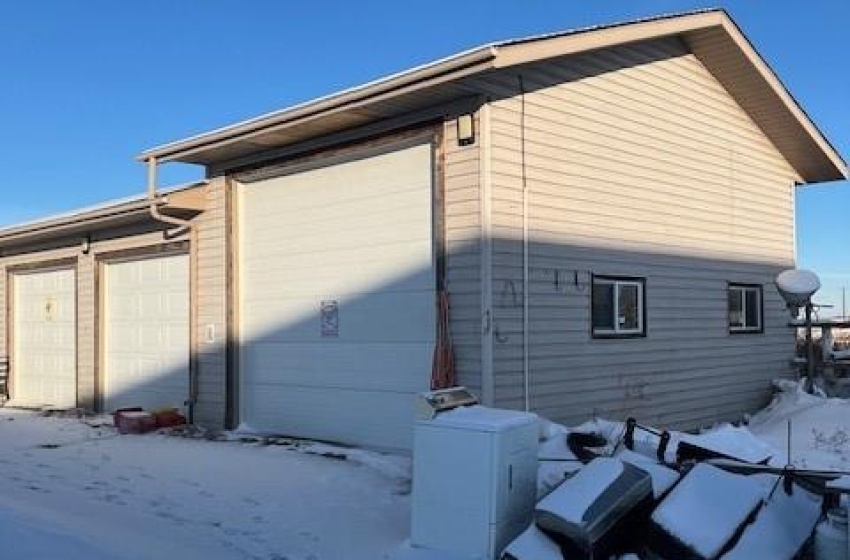 Rural Address, Grandora, Saskatchewan S0K 1V0, 6 Bedrooms Bedrooms, 15 Rooms Rooms,3 BathroomsBathrooms,Acreage,For Sale,Lazy T Stables,Rural Address,SK992960