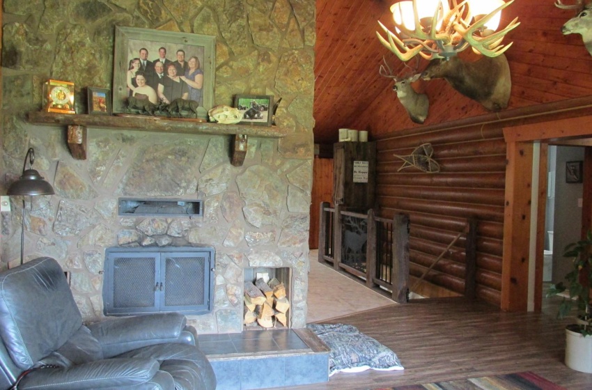 Rural Address, Torch River Rm No. 488, Saskatchewan S0J 0Z0, 4 Bedrooms Bedrooms, 16 Rooms Rooms,2 BathroomsBathrooms,Acreage,For Sale,Garrick Log Home Acreage,Rural Address,SK974566