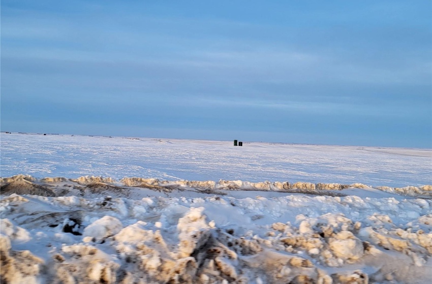 Rural Address, Newcombe Rm No. 260, Saskatchewan S0L 0A6, ,Farm,For Sale,Glidden 163 ac. Grain Farmland w/ Surface Leases,Rural Address,SK993157