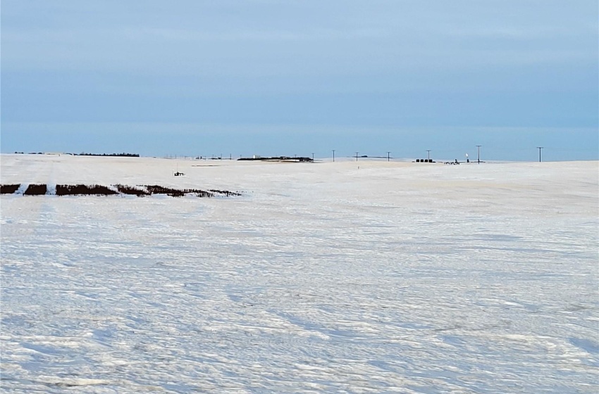 Rural Address, Kindersley Rm No. 290, Saskatchewan S0L 1S0, ,Farm,For Sale,Kindersley 158 acs Grain Farmland w/ Surface Lease,Rural Address,SK993165