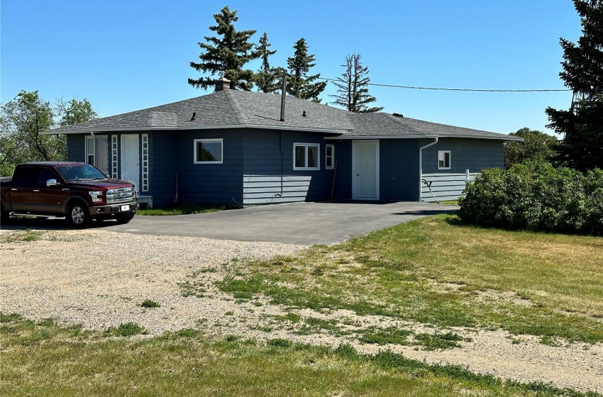 Rural Address, Excelsior Rm No. 166, Saskatchewan S9H 2P0, 4 Bedrooms Bedrooms, 11 Rooms Rooms,1 BathroomBathrooms,Acreage,For Sale,Beaver Flat Acreage,Rural Address,SK974828