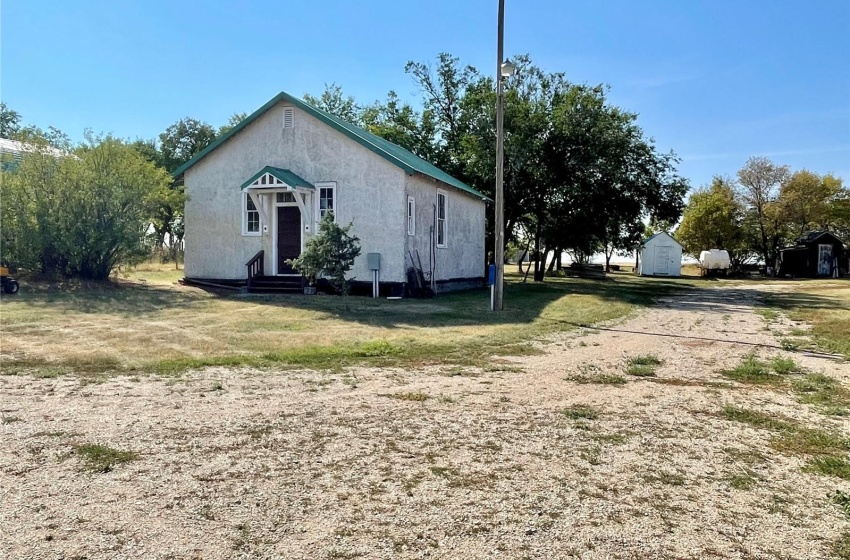 Rural Address, Lake Johnston Rm No. 102, Saskatchewan S0H 3G0, 4 Bedrooms Bedrooms, 11 Rooms Rooms,2 BathroomsBathrooms,Acreage,For Sale,Ludke Acreage,Rural Address,SK993200