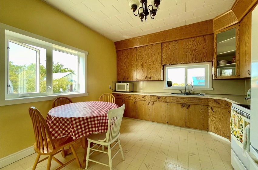 Rural Address, Lake Johnston Rm No. 102, Saskatchewan S0H 3G0, 4 Bedrooms Bedrooms, 11 Rooms Rooms,2 BathroomsBathrooms,Acreage,For Sale,Ludke Acreage,Rural Address,SK993200