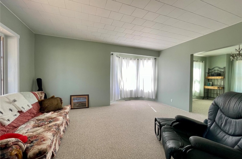 Rural Address, Lake Johnston Rm No. 102, Saskatchewan S0H 3G0, 4 Bedrooms Bedrooms, 11 Rooms Rooms,2 BathroomsBathrooms,Acreage,For Sale,Ludke Acreage,Rural Address,SK993200