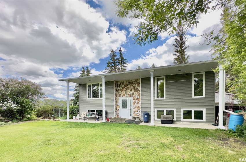 Rural Address, Weyburn Rm No. 67, Saskatchewan S0G 3G0, 3 Bedrooms Bedrooms, 12 Rooms Rooms,2 BathroomsBathrooms,Acreage,For Sale,RM of Weyburn Acreage,Rural Address,SK975221