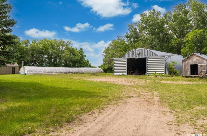 Rural Address, Imperial, Saskatchewan S0G 2J0, 3 Bedrooms Bedrooms, 14 Rooms Rooms,2 BathroomsBathrooms,Acreage,For Sale,Imperial Acreage Highway#2,Rural Address,SK975464