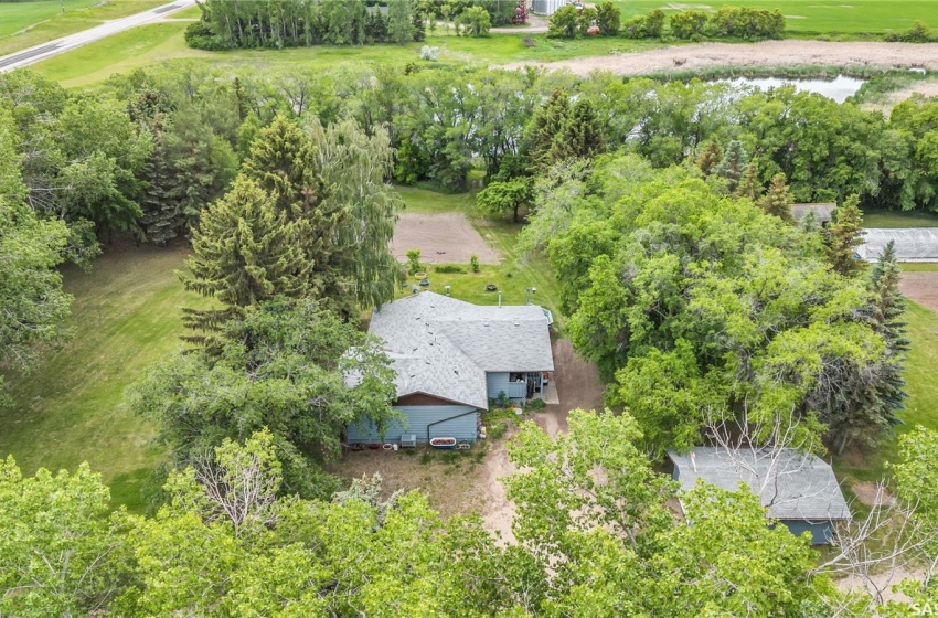 Rural Address, Imperial, Saskatchewan S0G 2J0, 3 Bedrooms Bedrooms, 14 Rooms Rooms,2 BathroomsBathrooms,Acreage,For Sale,Imperial Acreage Highway#2,Rural Address,SK975464